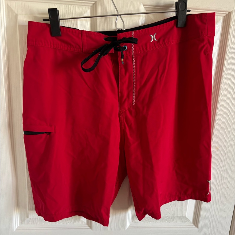 Hurley Men’s Red Board Shorts with Black Waist Tie 32 8 inch